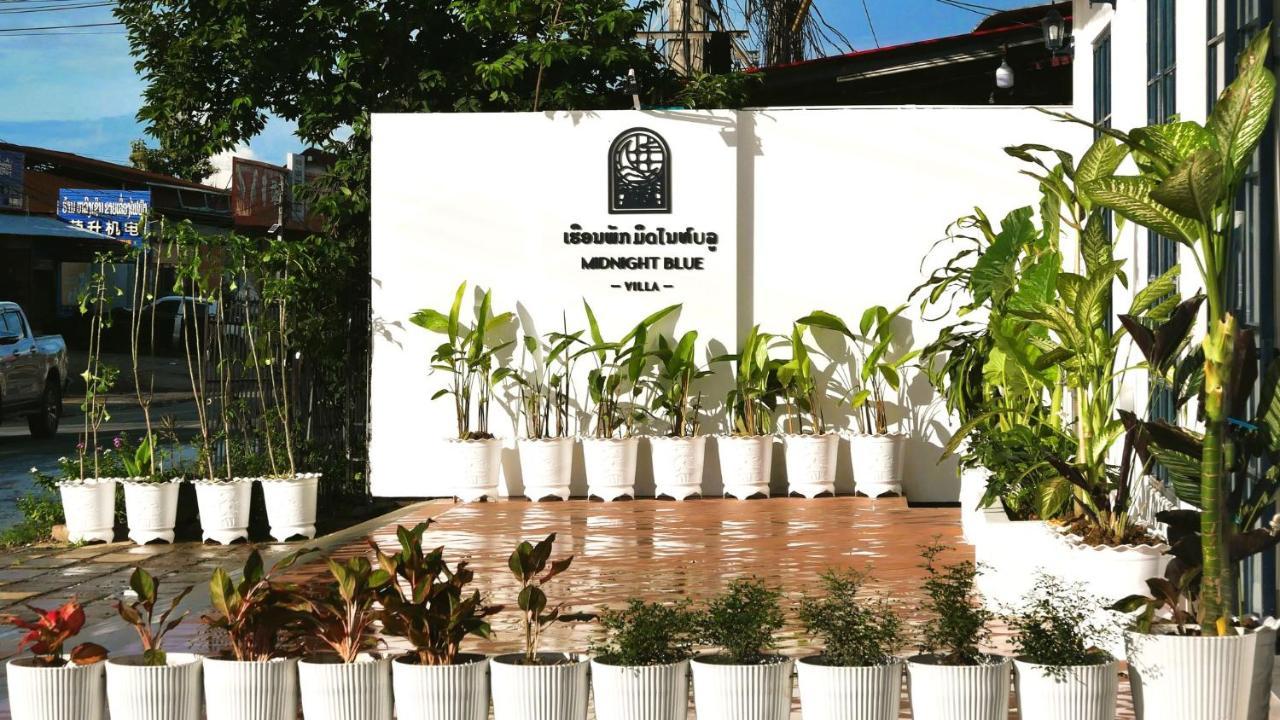 Midnight Blue Guesthouse Luang Prabang Buitenkant foto